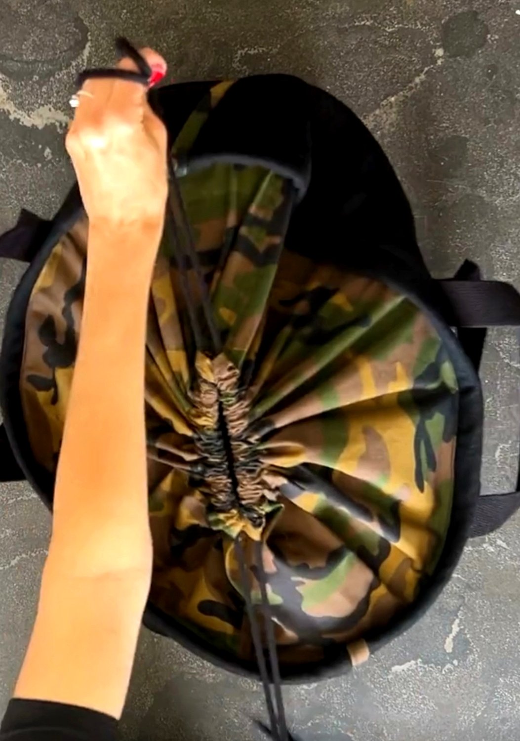 Seaphare tote interior drawstring and zip pocket detail